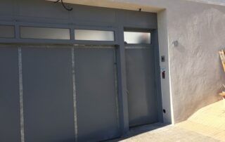 puerta exterior de aluminio